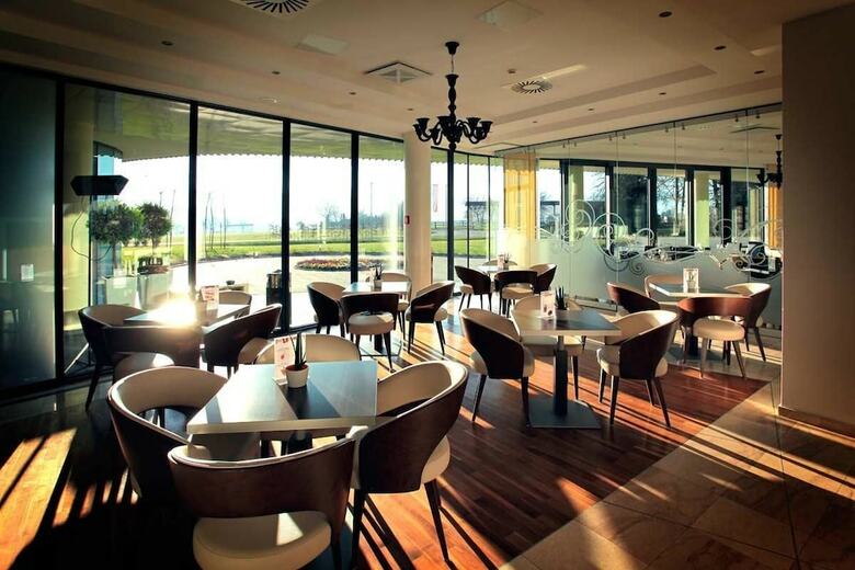 Lambergh Chateau & Hotel