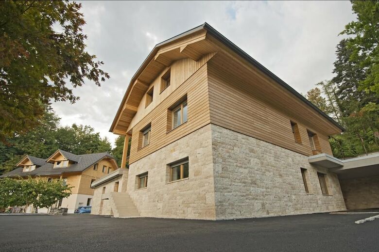 Hostal Vila Alpina