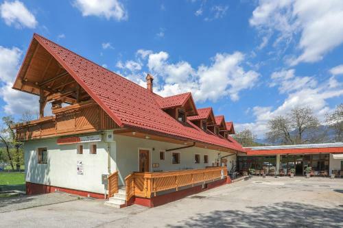 Albergue Jazz Bled B&B