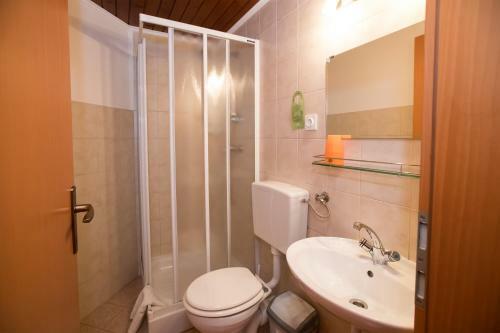 Hostal Apartments Pri Urhu