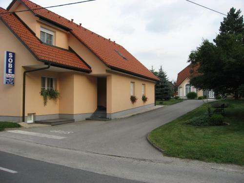 Hostal Apartmaji In Sobe Ramar