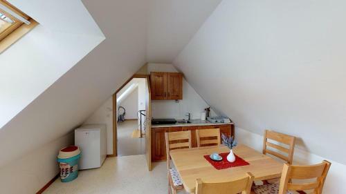 Apartmaji Pri Marodnu