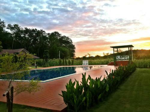 Hotel Palazzo Pavone Gallery & Resort