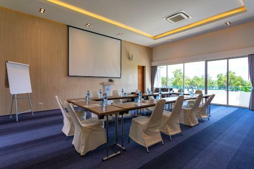 Hotel Costa Village Bangsaray