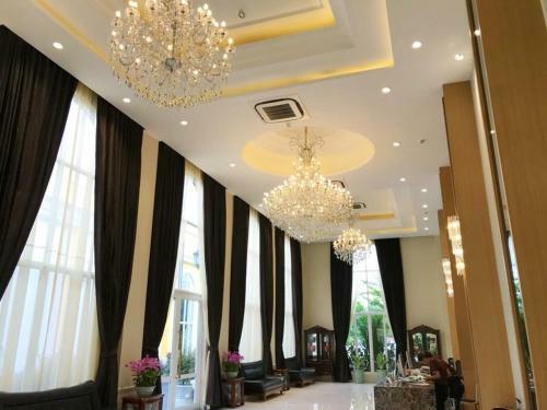 S Bangkok Hotel, Navamin