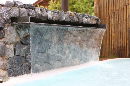 Hotel Boribot Pool Resort
