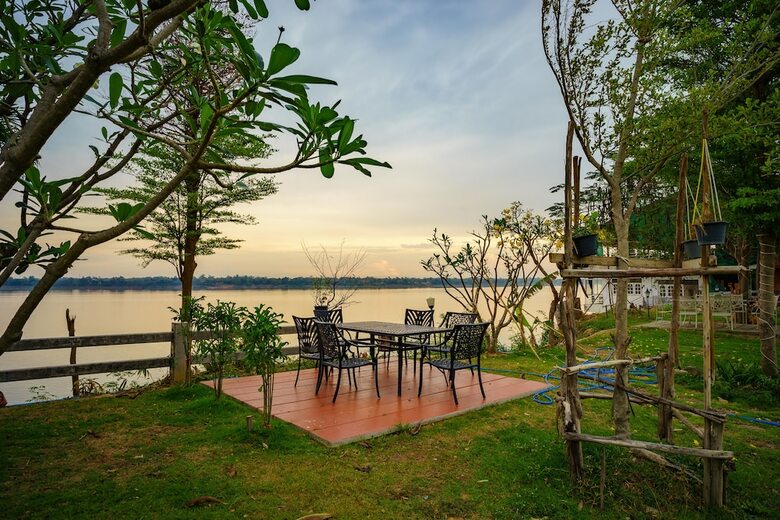 Vieng Khong Hotel