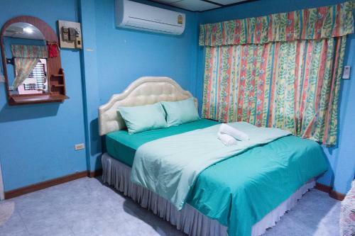 Hostal Rak Ban Kerd House