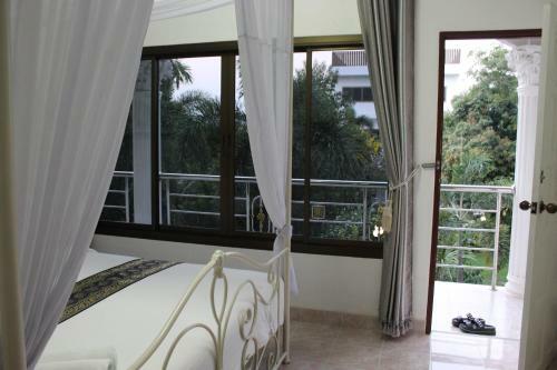 Hotel White Elephant Resort