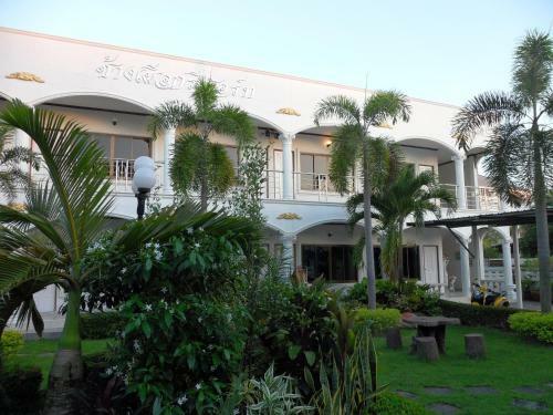 Hotel White Elephant Resort