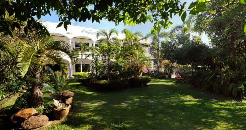 Hotel White Elephant Resort