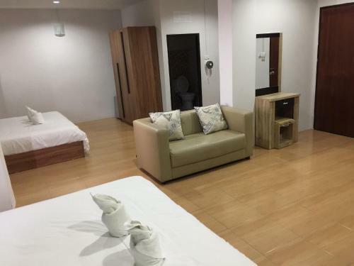 Alongkorn Hotel By Sb