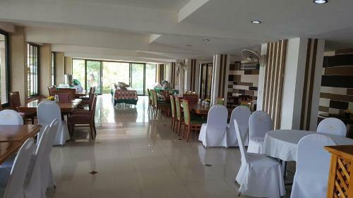 Hotel Pc Grand Sakol