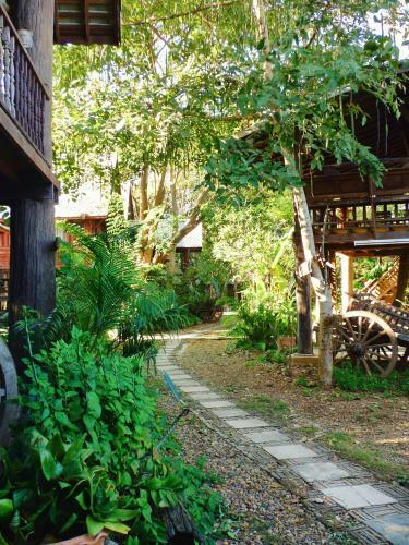 Hostal Kad Sala Lanna Cultural Homestay