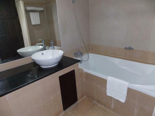 Hotel Phanhin 304 (r1)