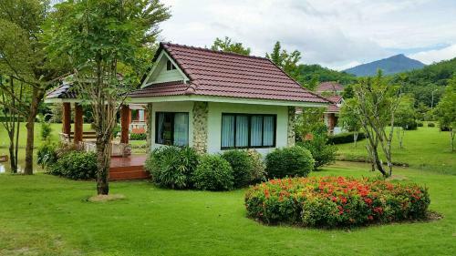 Hotel Tanaosri & Creekside Resort