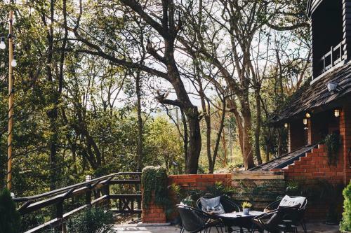 Issara Boutique Winery Hotel