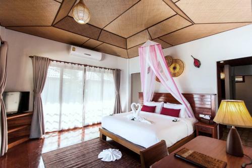 Hotel Pingchan Koh Phangan Beachfront Resort