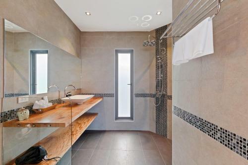 Paradis Blanc - Koh Phangan Luxury Beachfront Villa