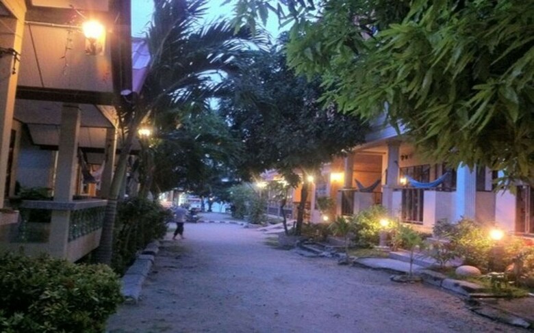 Hotel Black & White Bungalows