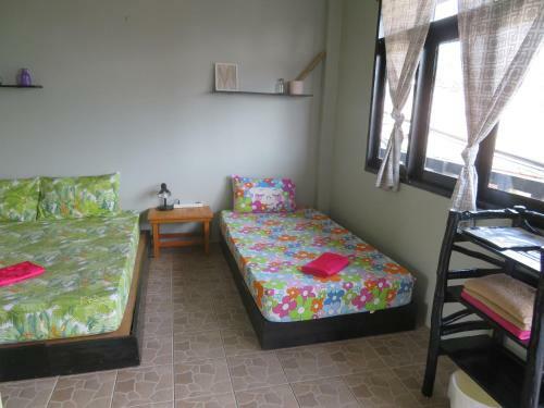 Hostal Same Same Guesthouse, Bar & Restaurant