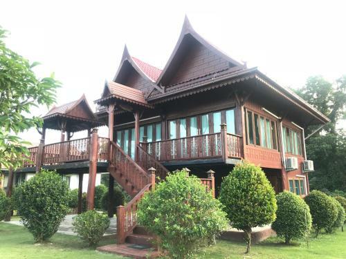 Hostal V&k Baansuankaew Resort