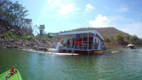 Phu Pan Floatel