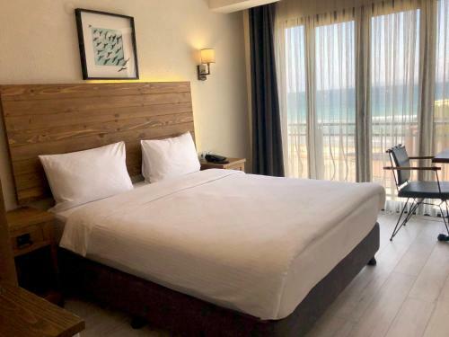 8 Rooms Boutique Hotel