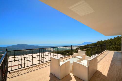 Private Villa Cennet