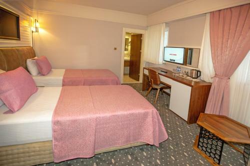 Jolnar Garden Hotel