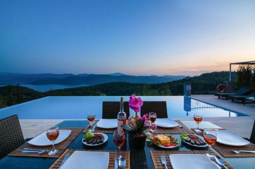 Kuyucak Villa Sleeps 6 Pool Air Con Wifi
