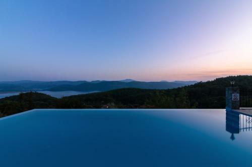 Kuyucak Villa Sleeps 6 Pool Air Con Wifi