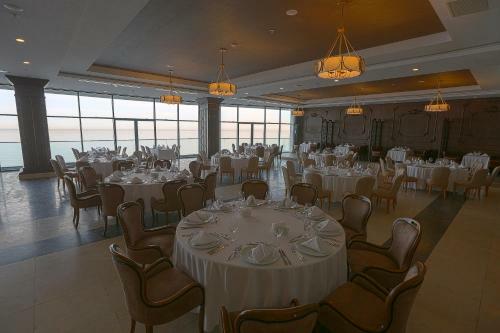 Hotel Ramada Resort By Wyndham Unye
