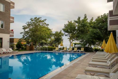 Troas Beach Hotel