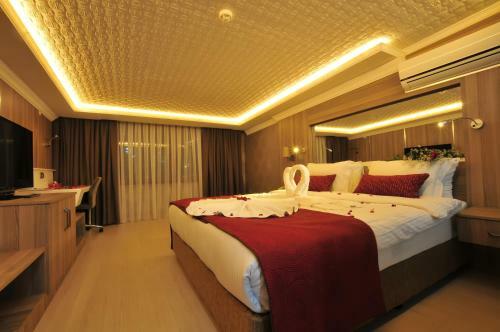 Hotel Ramada Usak
