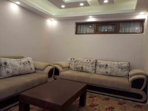 Apartamento Kurtar Suites-1
