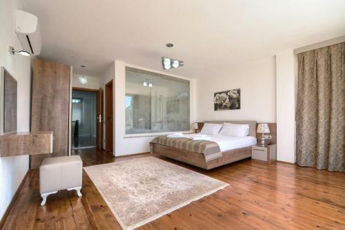 Private Villa Aldora