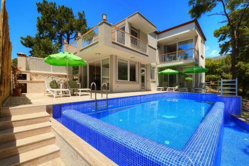 Private Villa Aldora