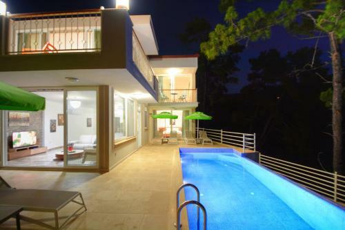 Private Villa Aldora