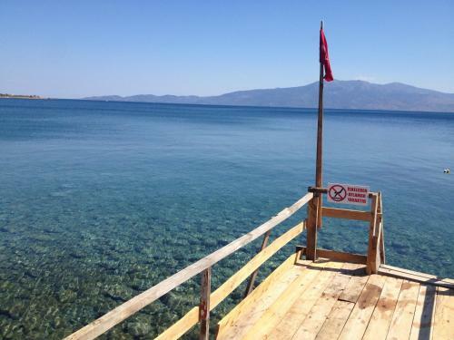 Assos Nazan Motel Restoran Beach