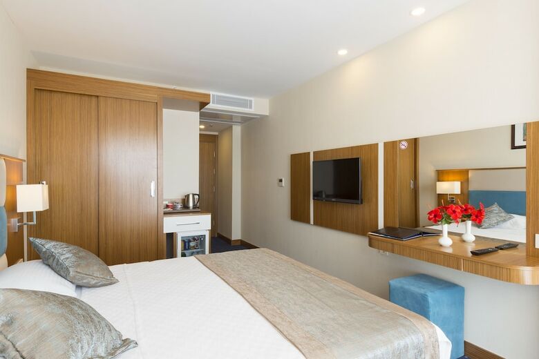 Marpessa Blue Beach Resort & Spa Hotel