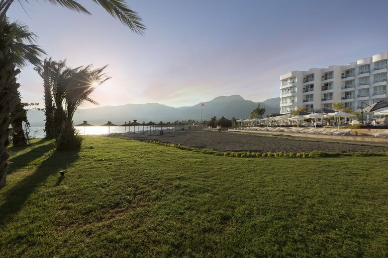 Marpessa Blue Beach Resort & Spa Hotel