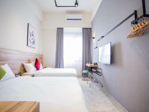 Rainbow Hotel