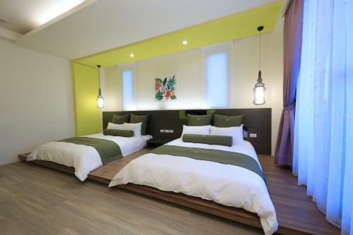 Bed & Breakfast Early Summer