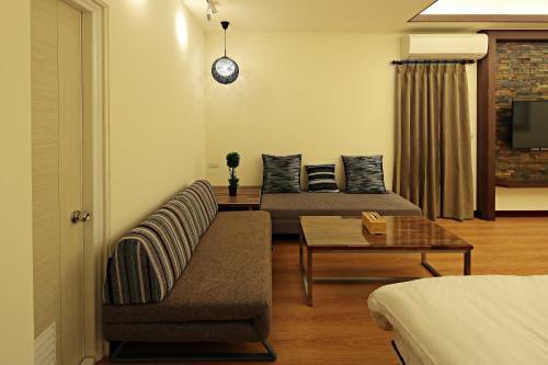 Happiness Yes Hostel