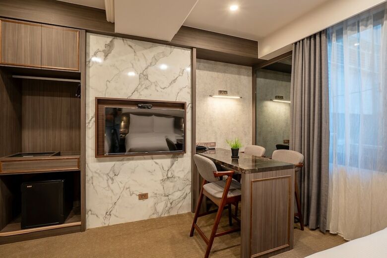 Dream Mansion Hotel