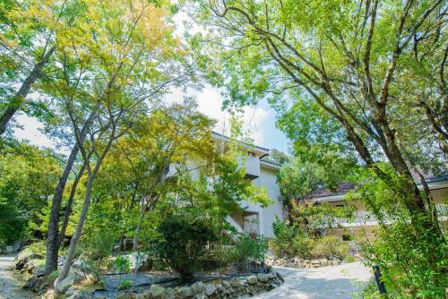 Hu Shan Hot Spring Hotel