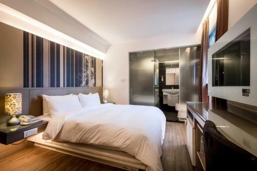 Royal Garden Hotel