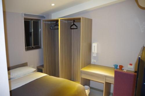 Hotel E-house 169