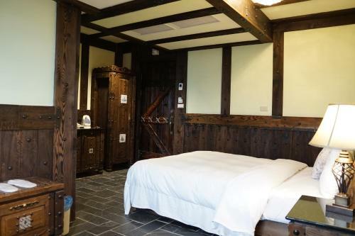 Hostal Vanse B&B